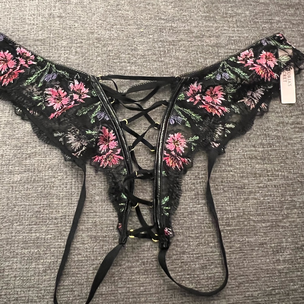 COPY - Victoria’s Secret very sexy crotchless panties. Size M